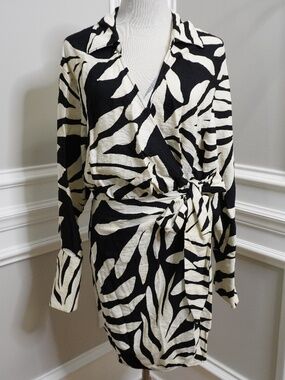 H&M Black & White WRAP DRESS
